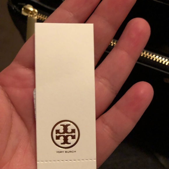 Robinson - Picture 2 of 8